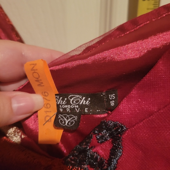 Chi Chi London hi low gown - Picture 3 of 4